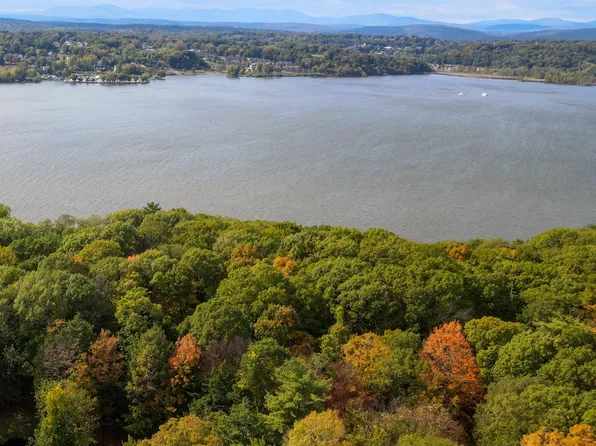 80 Morton Road, Rhinebeck, NY 12572