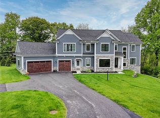 101 Coventry Rdg, Pittsford, NY 14534