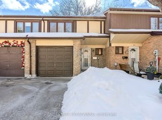 1975 Memory Ln #23, Pickering, ON L1V 3M3