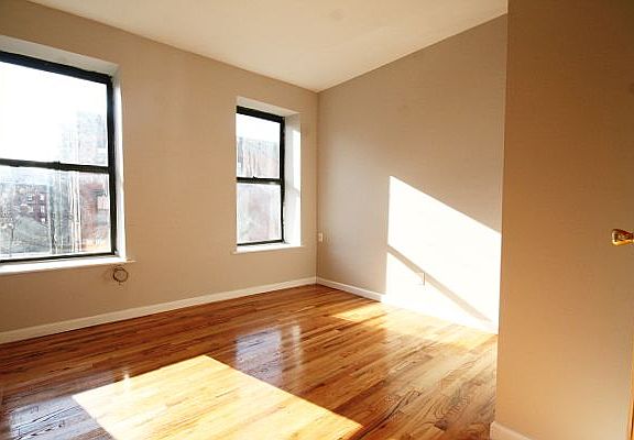 3rd image of 198 1st Ave APT 5