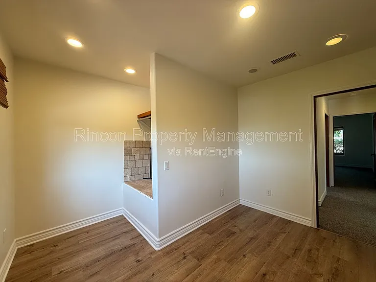 2166 Palomar Ave — Photo 13