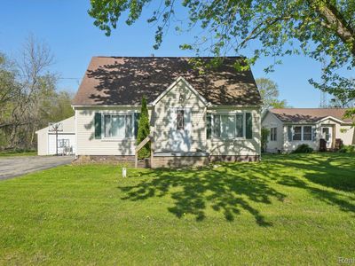 3166 N Belsay Rd, Flint, MI, 48506