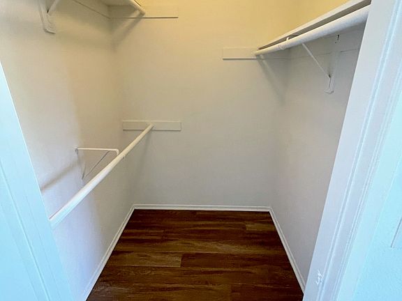 5th image of 3569 Vinton Ave APT 207