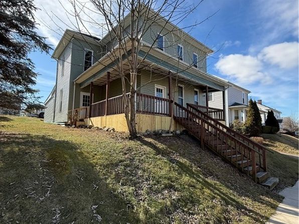 1142 Steubenville Ave, Cambridge, OH 43725