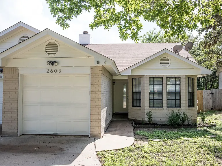 2603 Garrettson Dr #B — Photo 1