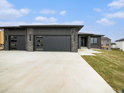 2812 S Dunraven Ave, Sioux Falls, SD, 57110