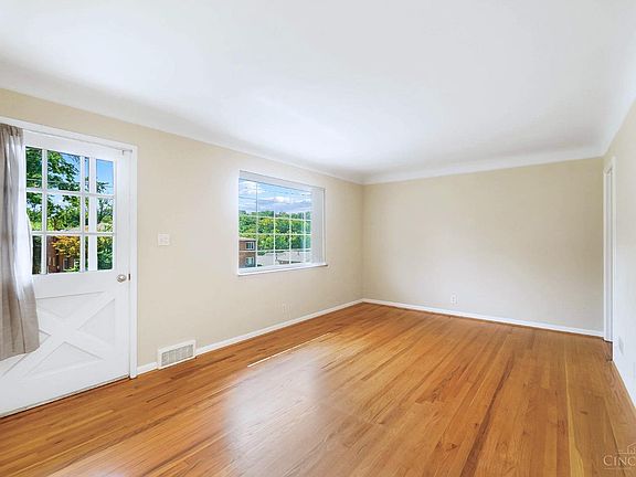 5th image of 7213 Longfield Dr