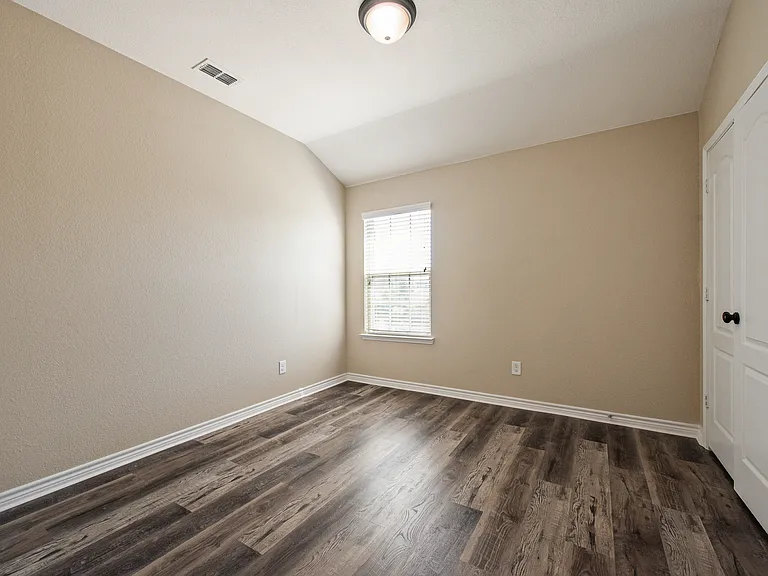 1900 Abby Creek Dr — Photo 20