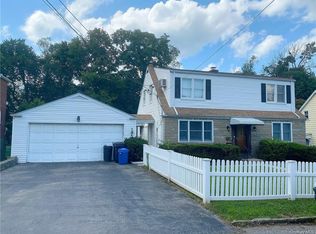 135 N Nichols Ave, Yonkers, NY 10701