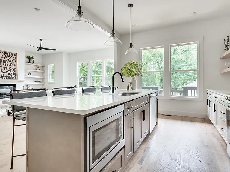 2430 Little Ave — Photo 24