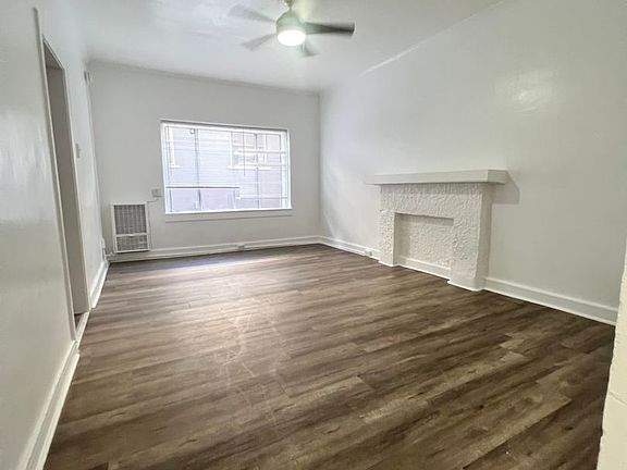 3rd image of 687 Shatto Pl #365c7a12f