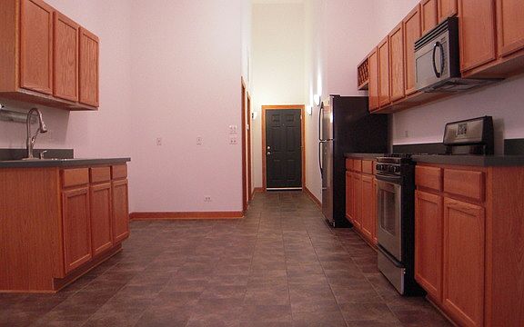 4th image of 16649 Oak Park Ave APT 202