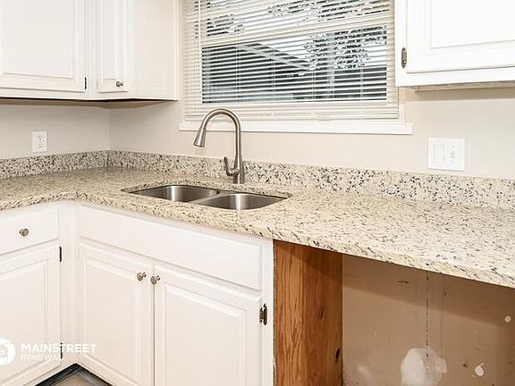 5th image of 1962 Oak Twist Ct