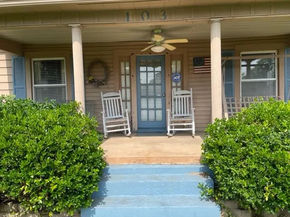 103 S Bob Bruce Dr, White Plains, KY 42464