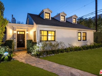 10542 Bloomfield St, Toluca Lake, CA, 91602