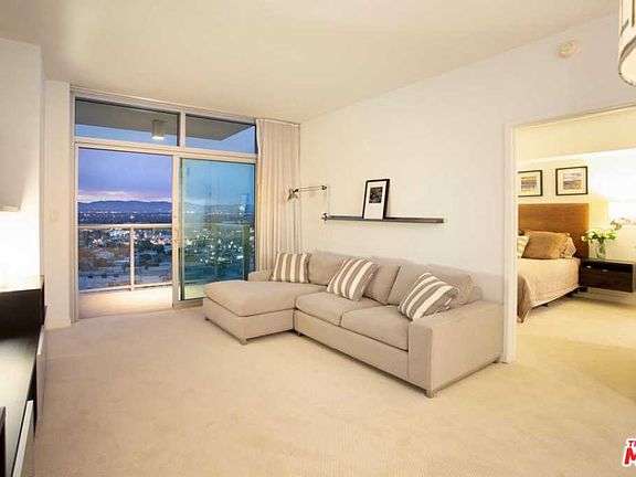 5th image of 13700 Marina Pointe Dr Unit 1622
