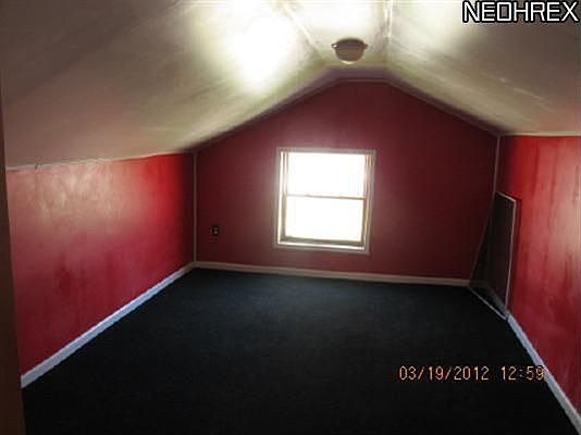 5th image of 222 Hamilton St