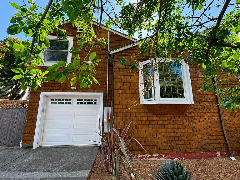 200 The Alameda — Photo 19