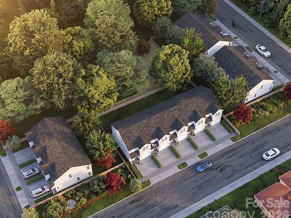 3rd image of 1013 Caldwell St