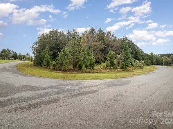 1863 White Fawn Ln, Rock Hill, SC 29730
