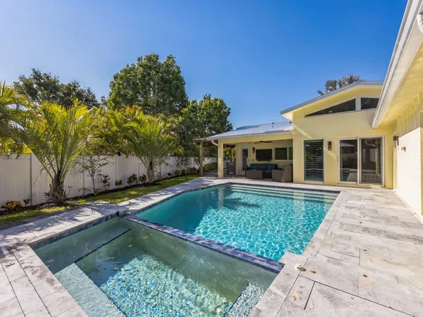 52 Azalea Circle, Tequesta, FL 33469