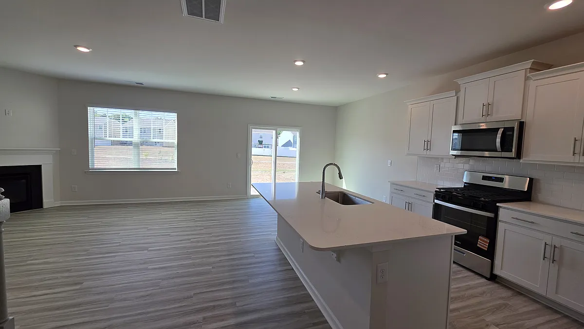 Building Photo - 1555 Secrest Commons Dr