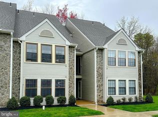 22 Bridgewater Dr, Marlton, NJ 08053
