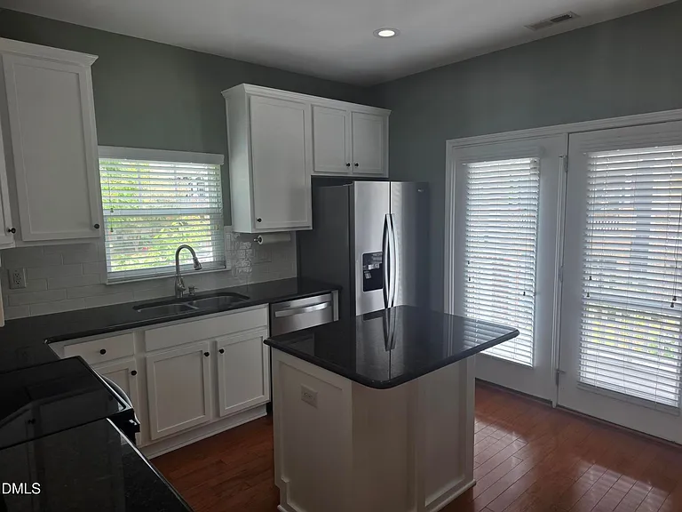 124 Braeside Ct — Photo 11