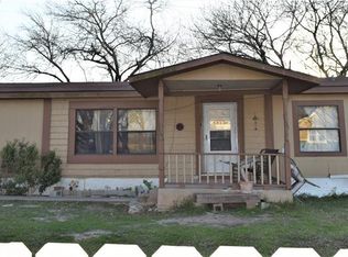 208 Ramirez Ln, Mc Queeney, TX 78123