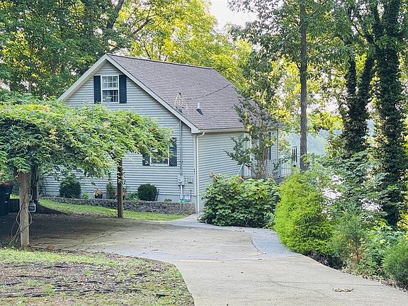 3rd image of 441 Paulette Way