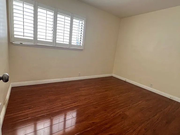 9726 Olive St — Photo 14