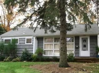 114 Glen Brook Pl, Hightstown, NJ 08520