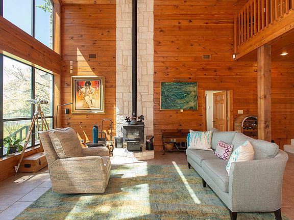 5th image of 105 Misty Glen Cir