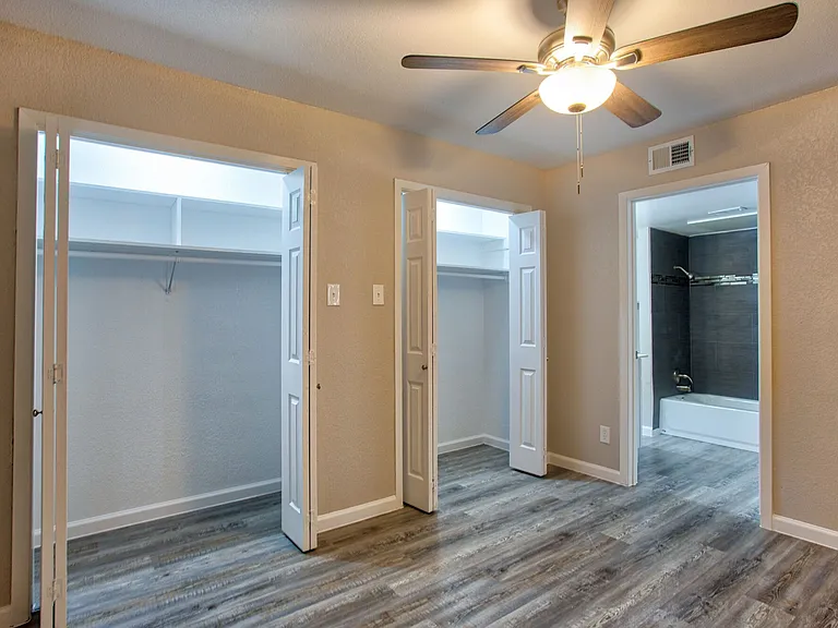 Athens Townhomes — Photo 17