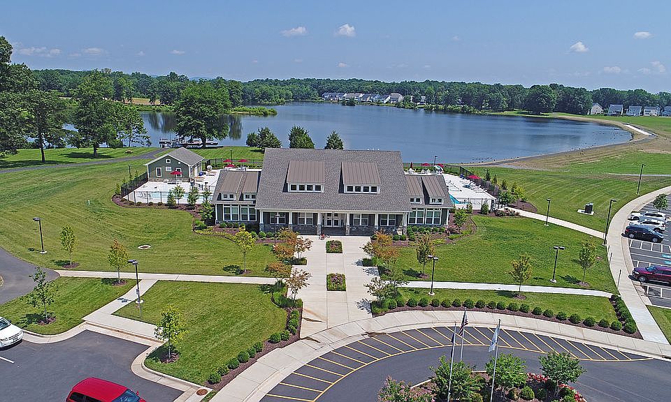 2nd image of 5005 Parkside Ct