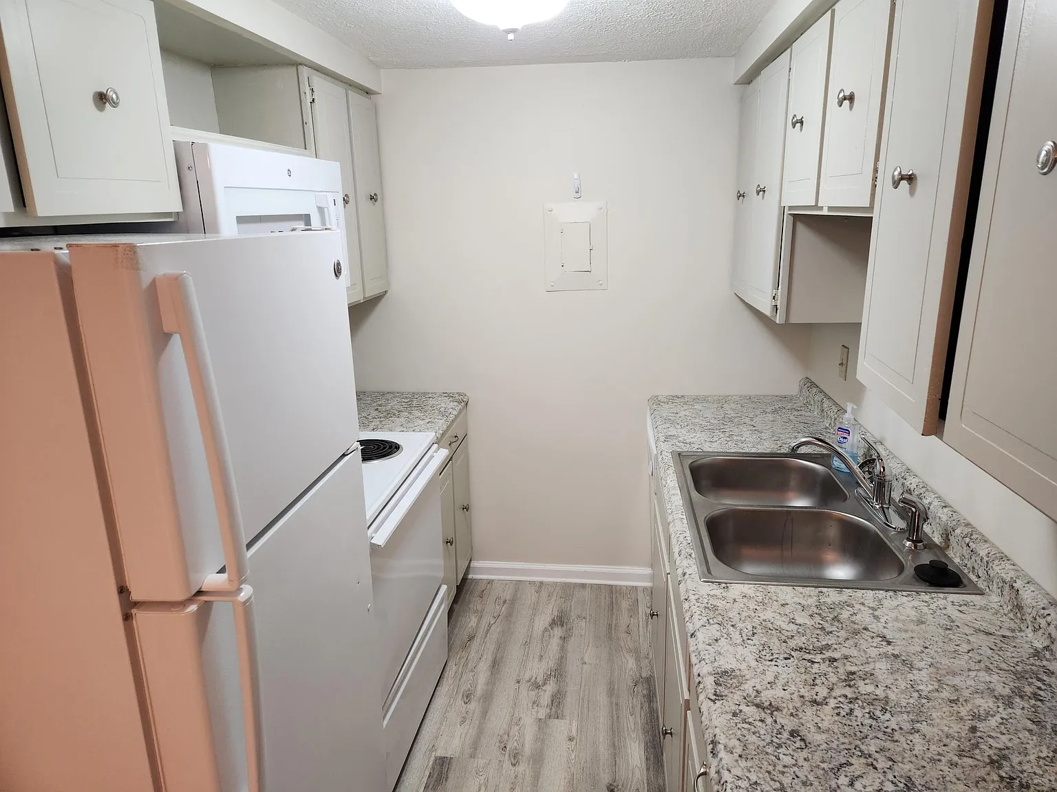 2 bed, 800 sqft, $875 — Photo 4