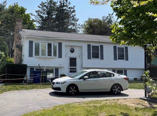 382 Pebble Ln, Leominster, MA 01453