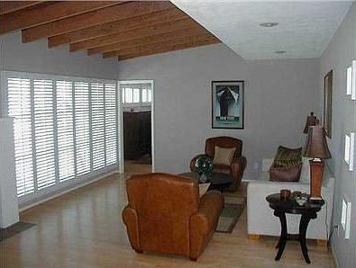 4th image of 2425 Poinsettia Dr