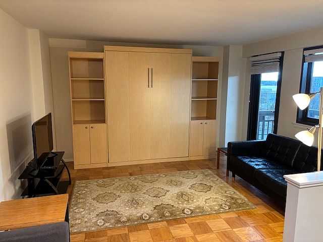 Murphy bed closed