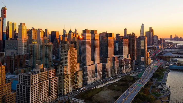 Rented by Keller Williams NYC | media 22