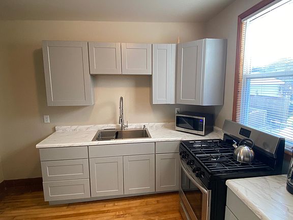 3rd image of 2471 N Fratney St #A