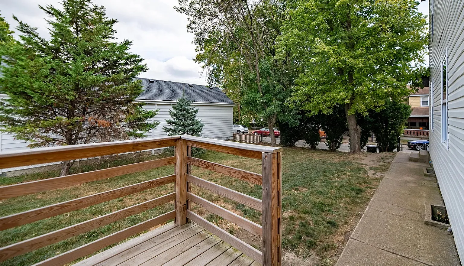 1335 Maryland Ave — Photo 2