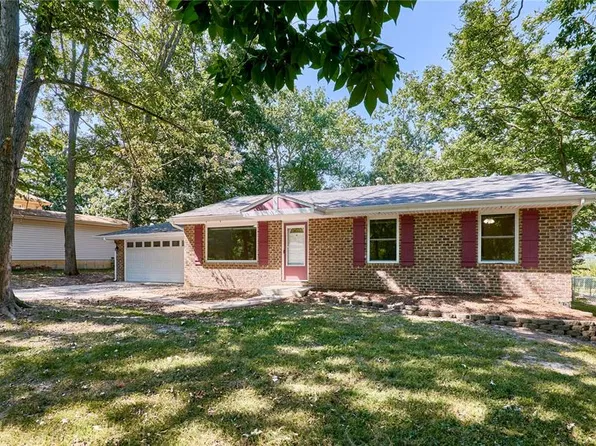 1397 Valli Ln, Saint Charles, MO 63304