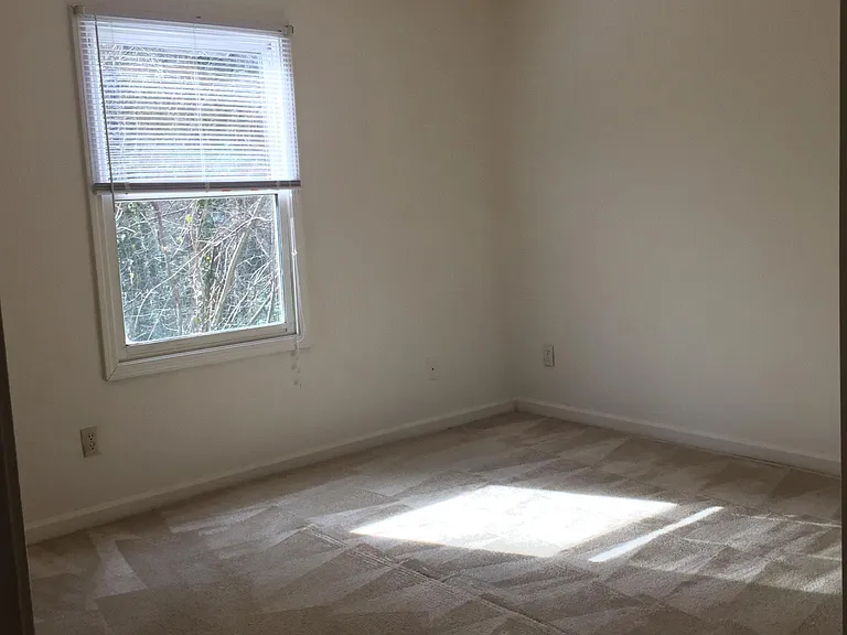 453 Kenilworth Rd #C — Photo 10