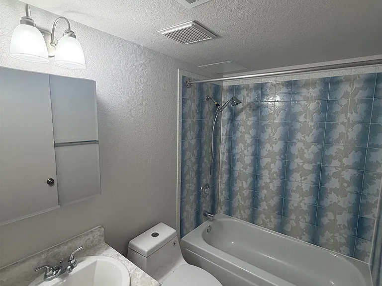 1138 S Pageant Ave — Photo 7