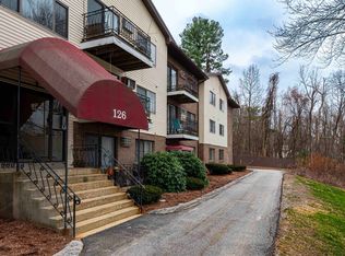 126 Mammoth Rd APT 1, Hooksett, NH 03106