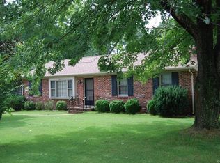 8187 Woodbridge Rd, Mechanicsville, VA 23111