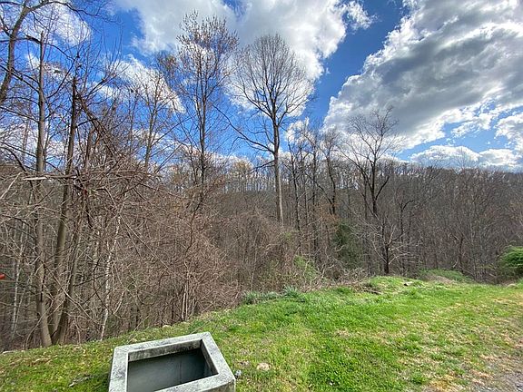 2nd image of Jones Creek Ln