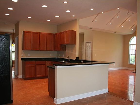 5th image of 11927 Cyrpess Ln