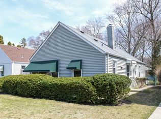 1319 Fowler Ave, Evanston, IL 60201